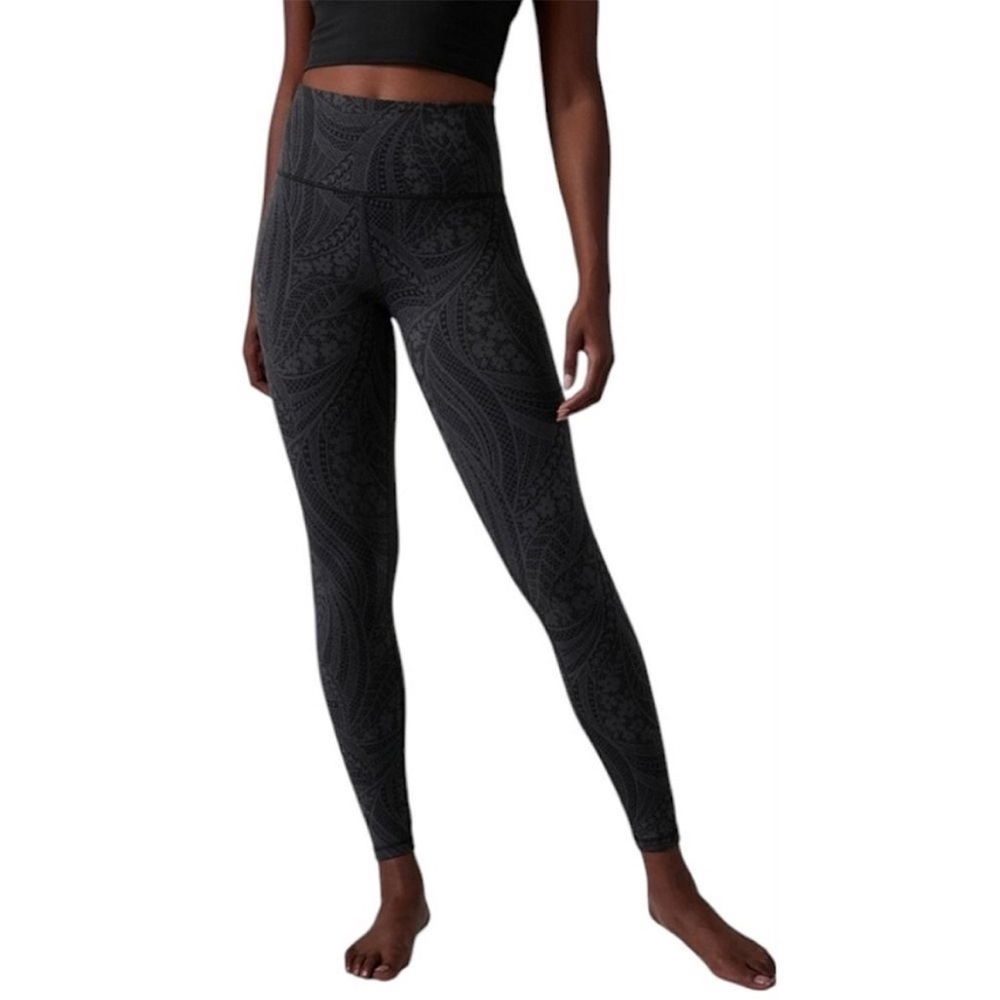 Athleta Elation Textured Tight size M
